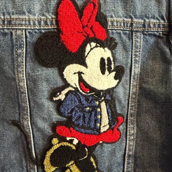 GAP x Disney Collaboration - Picture 4 of 5
